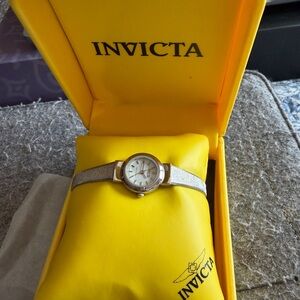 Invicta Silver-Tone Women's Mesh Bracelet Watch with White Dial